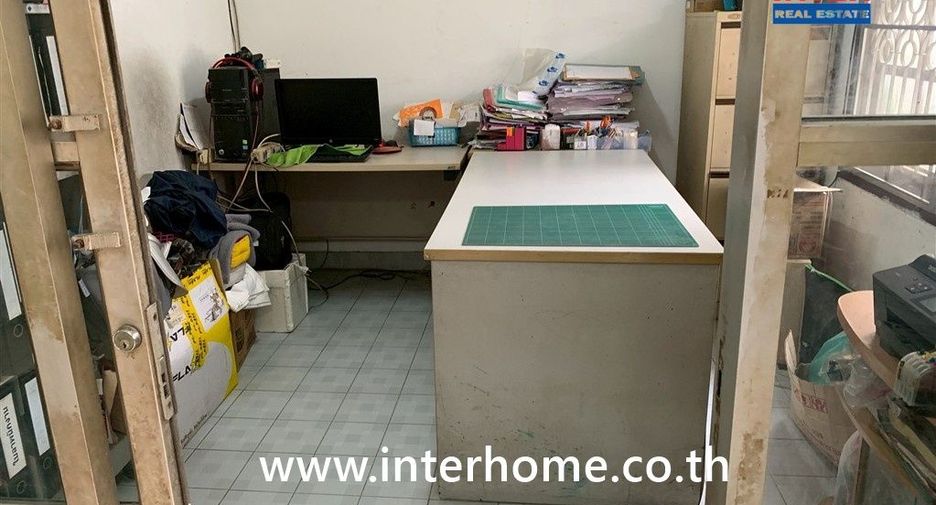 For sale 4 bedrooms townhouse in Bueng Kum, Bangkok