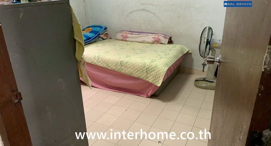 For sale 4 bedrooms townhouse in Bueng Kum, Bangkok