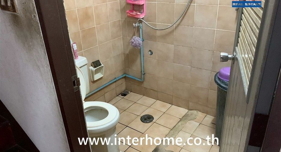 For sale 4 bedrooms townhouse in Bueng Kum, Bangkok