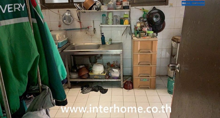 For sale 4 bedrooms townhouse in Bueng Kum, Bangkok