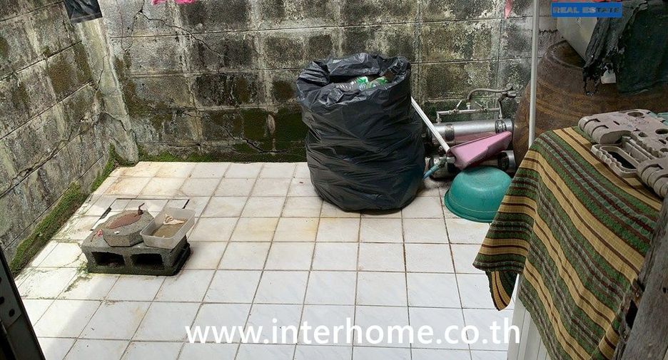 For sale 4 bedrooms townhouse in Bueng Kum, Bangkok