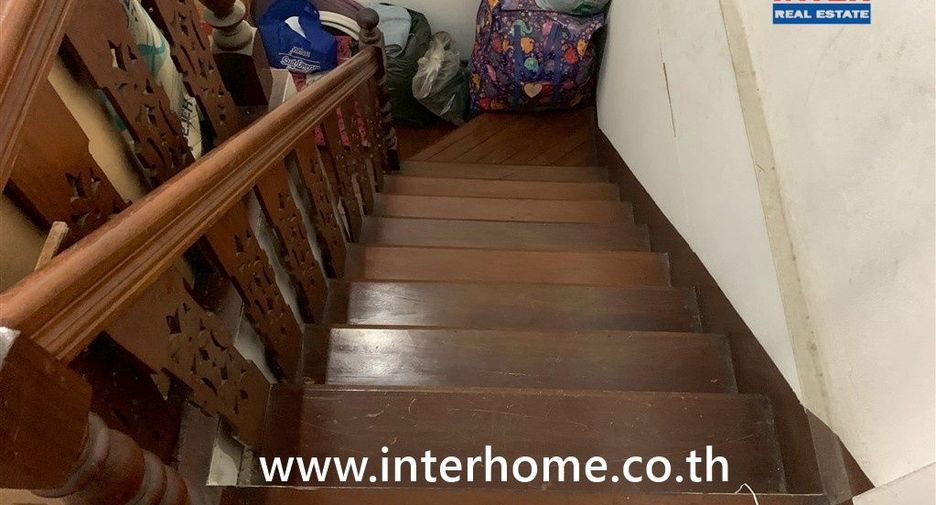 For sale 4 bedrooms townhouse in Bueng Kum, Bangkok