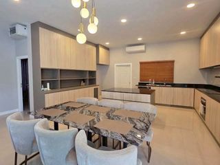 Villa zum Kauf mit Studio in Bang Lamung, Chonburi