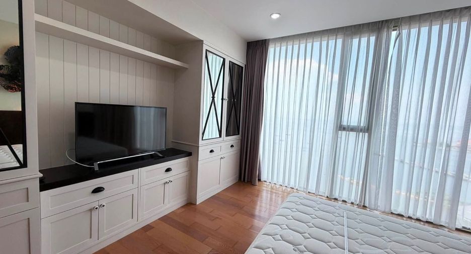 For rent 2 bedrooms house in Si Racha, Chonburi
