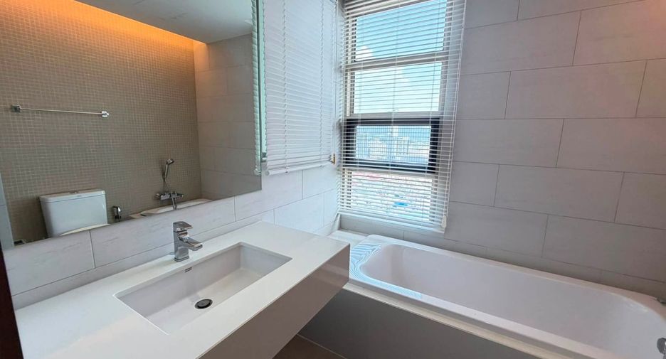 For rent 2 bedrooms house in Si Racha, Chonburi