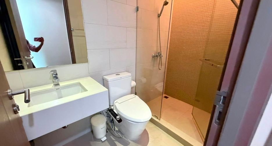 For rent 2 bedrooms house in Si Racha, Chonburi