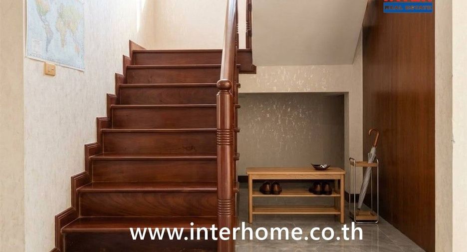 For sale 6 bedrooms townhouse in Bueng Kum, Bangkok