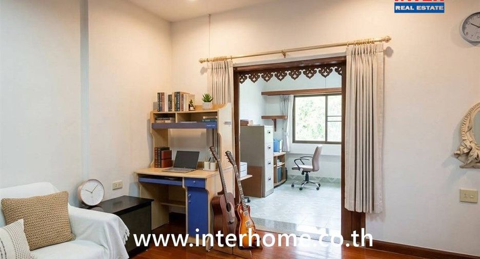 For sale 6 bedrooms townhouse in Bueng Kum, Bangkok
