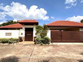 For rent 3 bedrooms villa in Bang Lamung, Chonburi