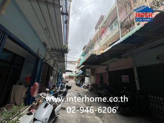 For sale 3 bedrooms retail Space in Yan Nawa, Bangkok