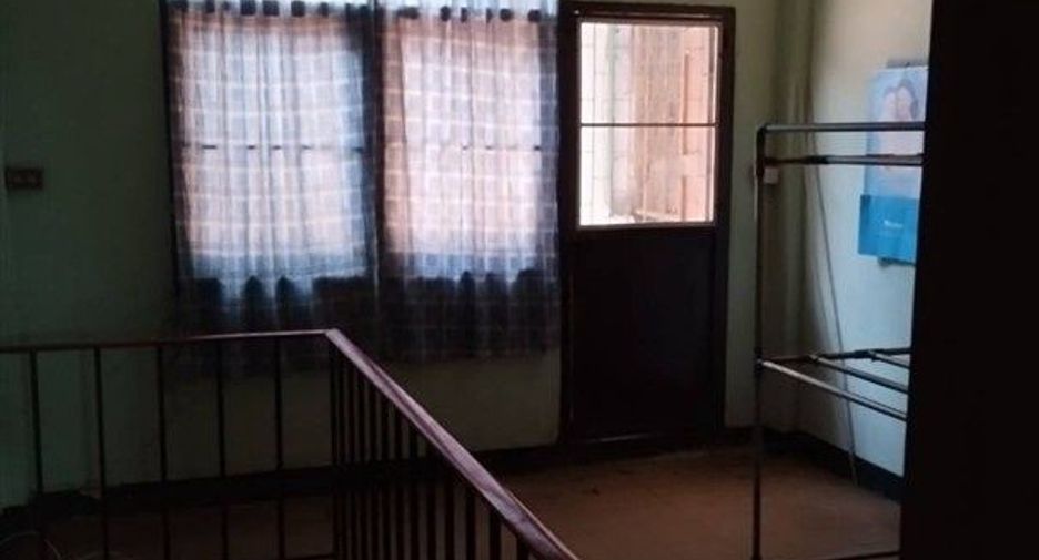 For sale 3 bedrooms retail Space in Yan Nawa, Bangkok