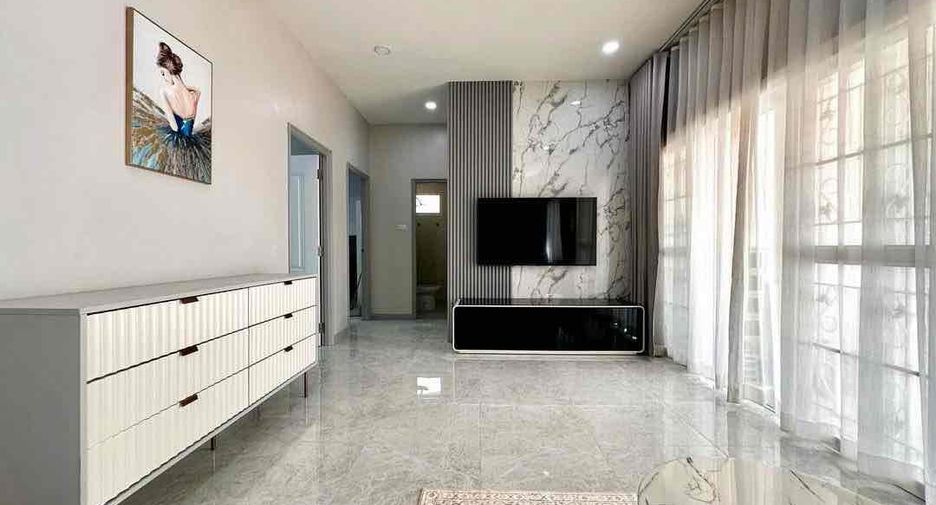 For rent 3 bedrooms villa in Bang Lamung, Chonburi