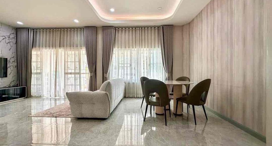 For rent 3 bedrooms villa in Bang Lamung, Chonburi