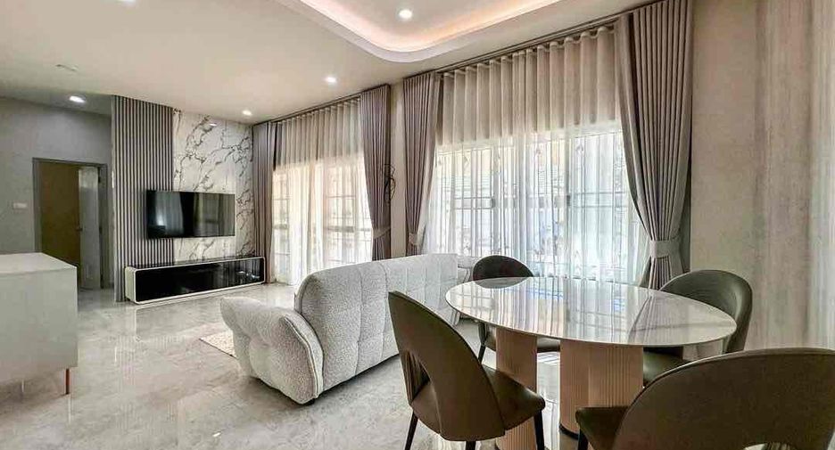 For rent 3 bedrooms villa in Bang Lamung, Chonburi