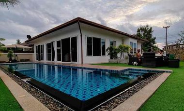 À louer 3 chambres villa à Huay Yai, Pattaya