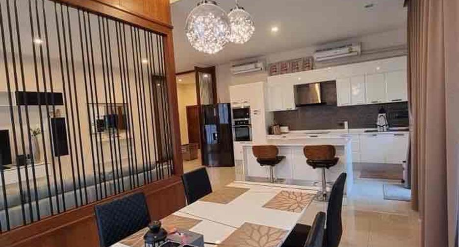 À louer 3 chambres villa à Huay Yai, Pattaya