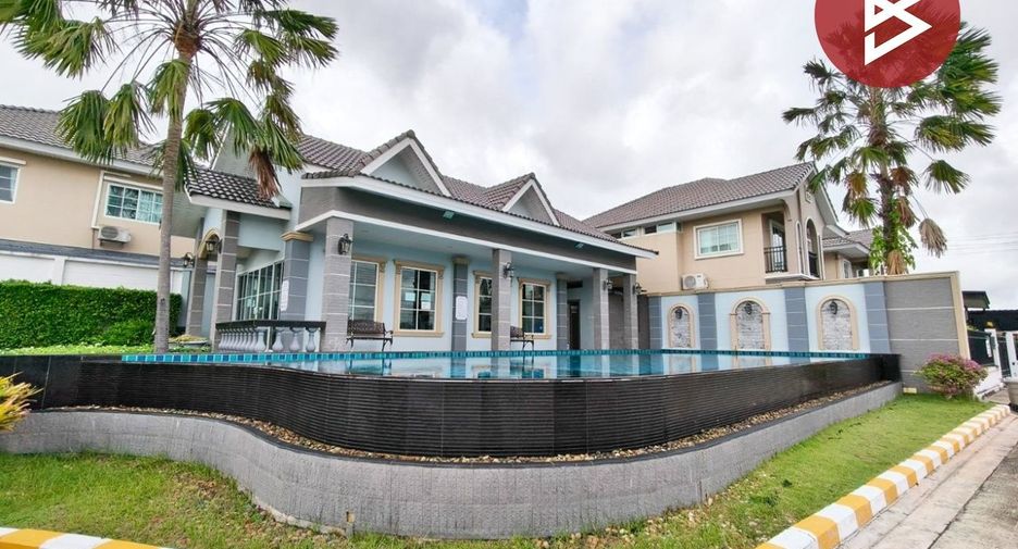 For sale 3 bedrooms townhouse in Mueang Samut Sakhon, Samut Sakhon