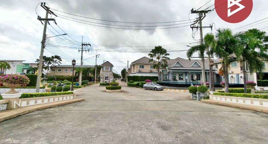 For sale 3 bedrooms townhouse in Mueang Samut Sakhon, Samut Sakhon