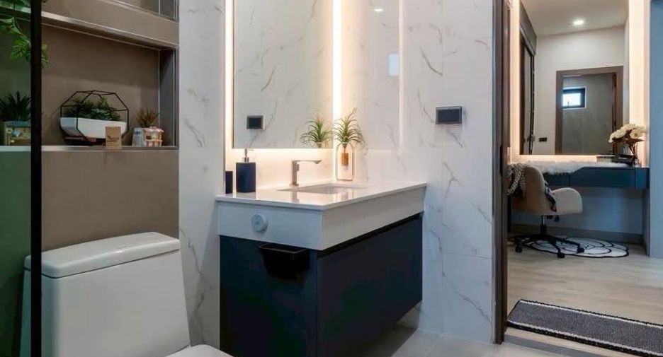 Villa en venta de 5 habitaciones en Bang Lamung, Chonburi