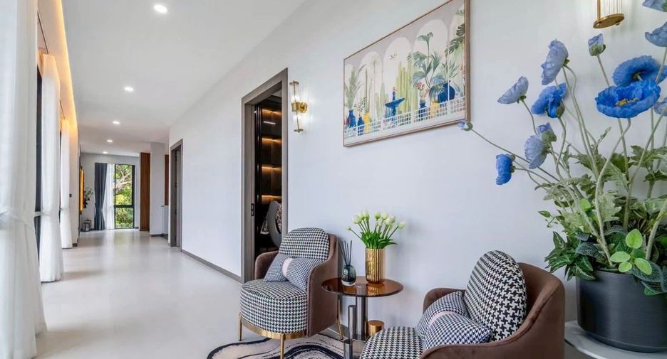 Villa en venta de 5 habitaciones en Bang Lamung, Chonburi