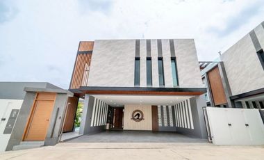 Villa en venta de 5 habitaciones en Bang Lamung, Chonburi