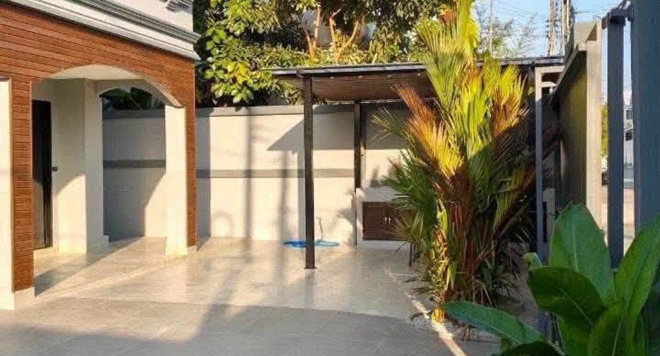 Villa zum Kauf mit 5 Zimmer in Bang Lamung, Chonburi