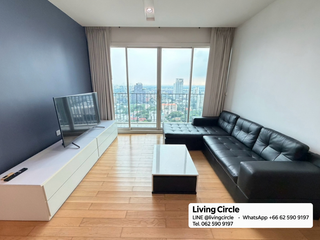 For sale 3 bedrooms condo in Khlong Toei, Bangkok