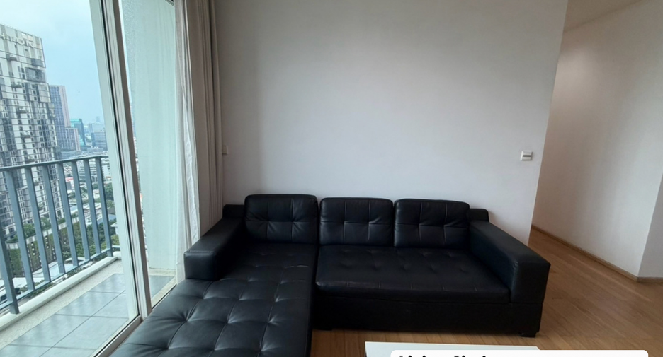 For sale 3 bedrooms condo in Khlong Toei, Bangkok