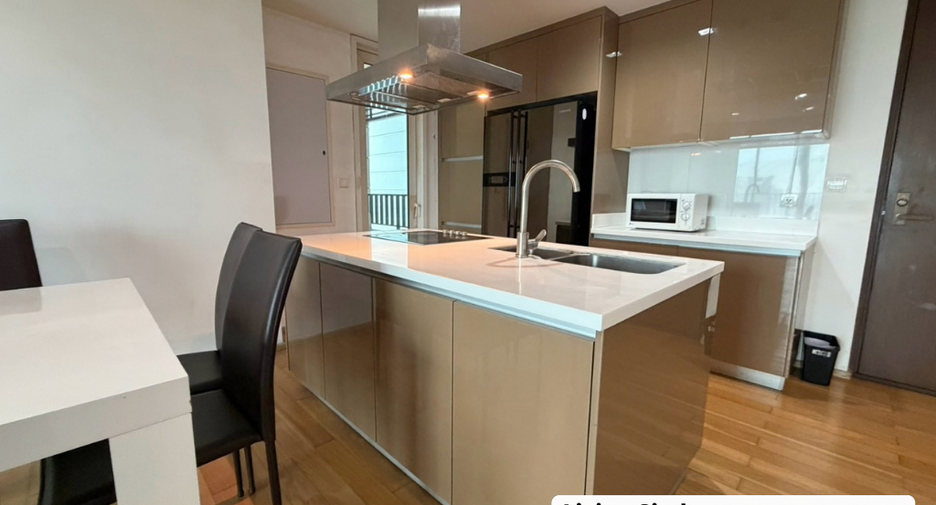 For sale 3 bedrooms condo in Khlong Toei, Bangkok