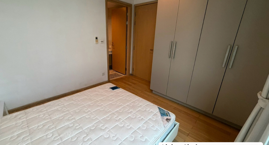 For sale 3 bedrooms condo in Khlong Toei, Bangkok