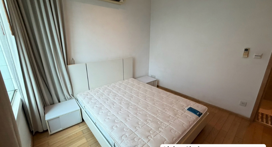 For sale 3 bedrooms condo in Khlong Toei, Bangkok