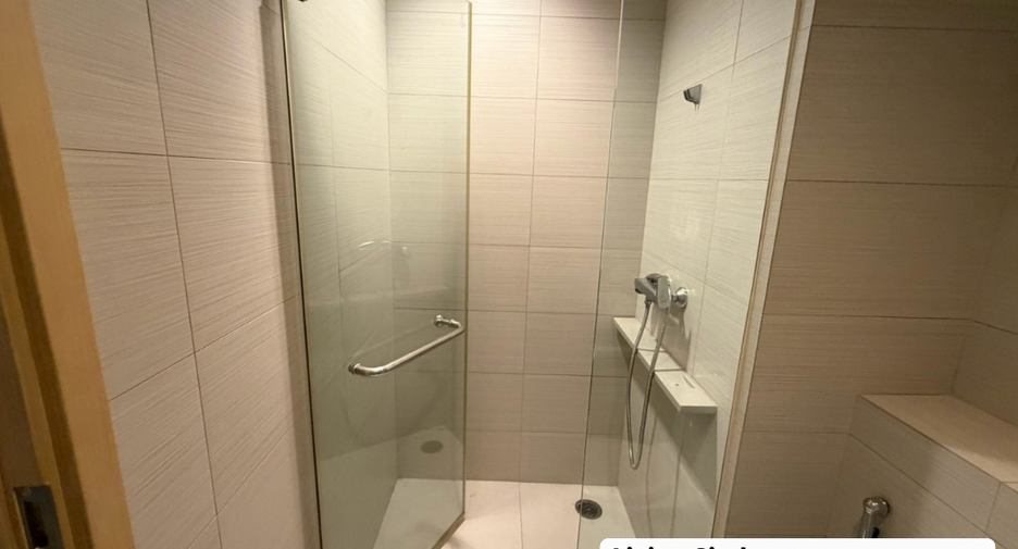 For sale 3 bedrooms condo in Khlong Toei, Bangkok