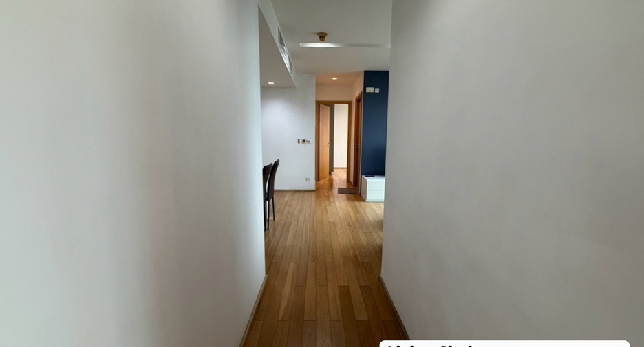 For sale 3 bedrooms condo in Khlong Toei, Bangkok