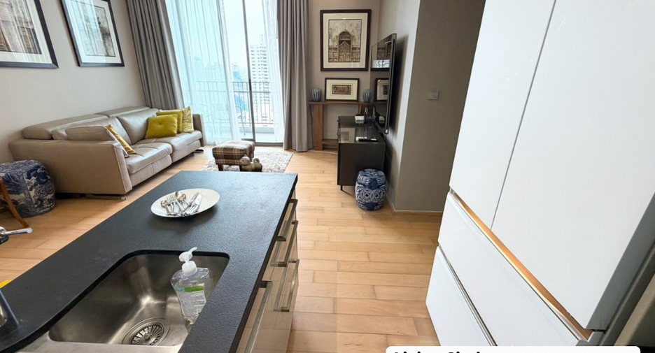 For rent 2 bedrooms condo in Watthana, Bangkok