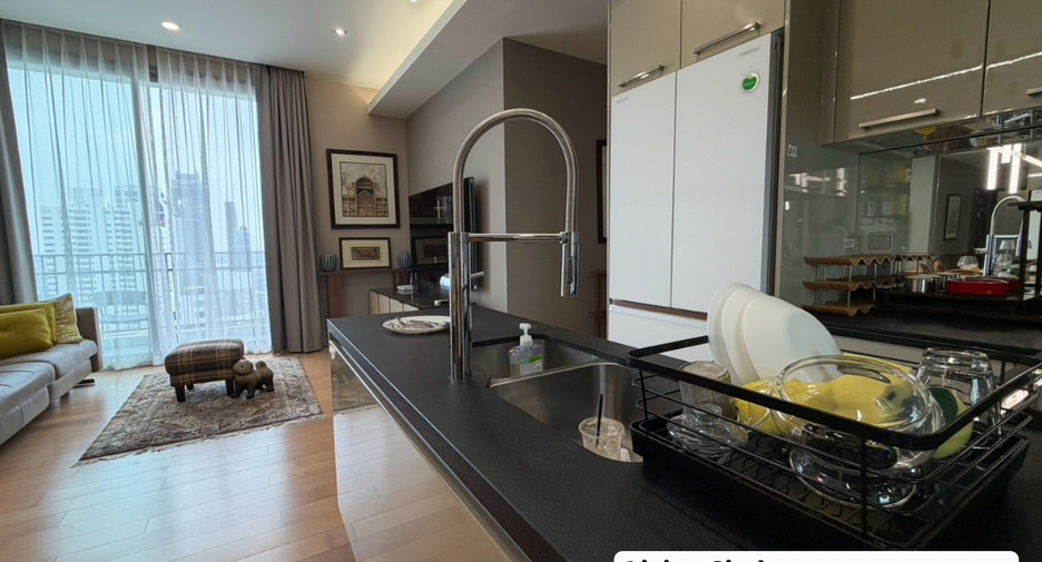 For rent 2 bedrooms condo in Watthana, Bangkok