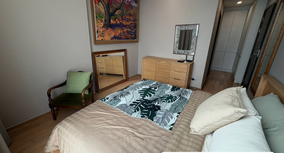 For rent 2 bedrooms condo in Watthana, Bangkok