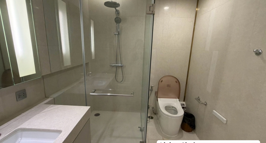 For rent 2 bedrooms condo in Watthana, Bangkok