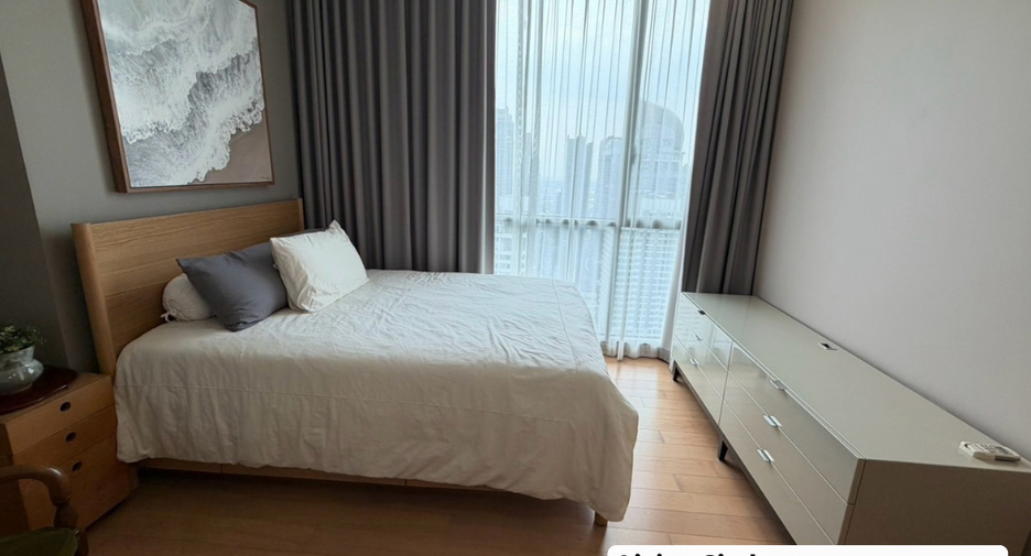 For rent 2 bedrooms condo in Watthana, Bangkok