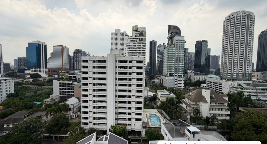 For rent and for sale 2 bedrooms condo in Watthana, Bangkok