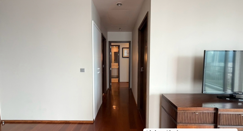 For rent and for sale 2 bedrooms condo in Watthana, Bangkok