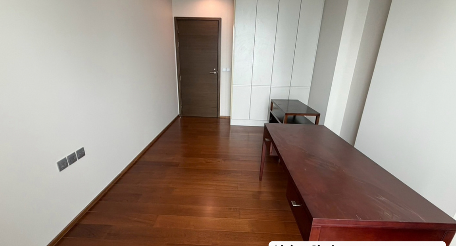 For rent and for sale 2 bedrooms condo in Watthana, Bangkok