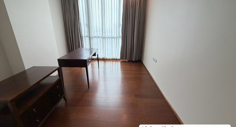 For rent and for sale 2 bedrooms condo in Watthana, Bangkok