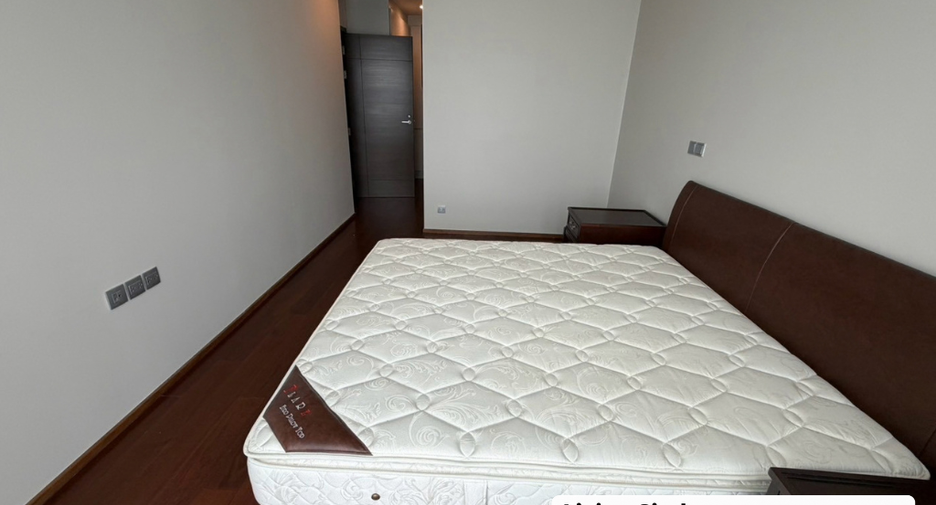 For rent and for sale 2 bedrooms condo in Watthana, Bangkok
