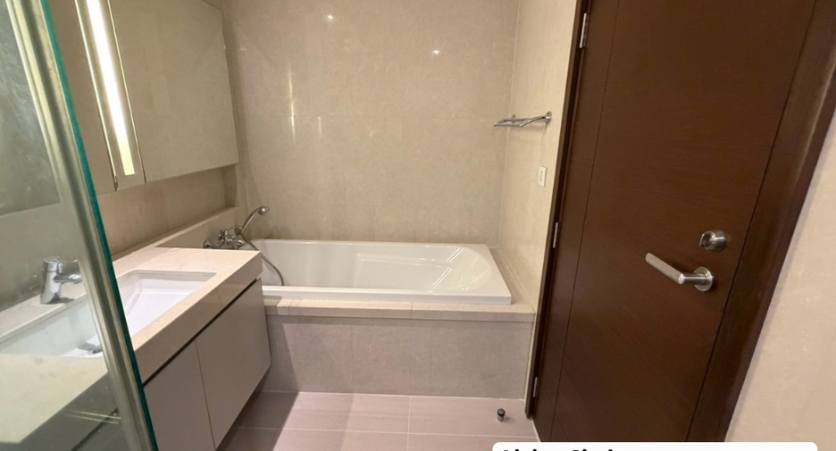 For rent and for sale 2 bedrooms condo in Watthana, Bangkok