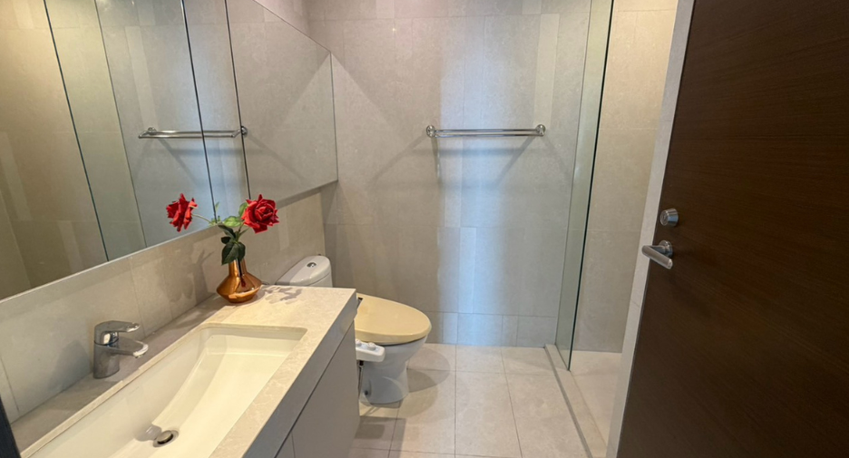 Wohnung zur Miete und zum Kauf mit 2 Zimmer in Watthana, Bangkok