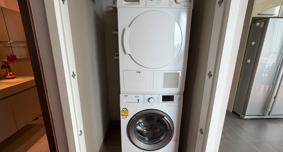 Wohnung zur Miete und zum Kauf mit 2 Zimmer in Watthana, Bangkok