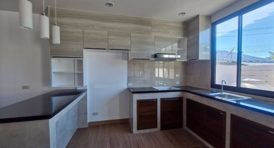 For sale 3 bedrooms house in Bang Saray, Pattaya