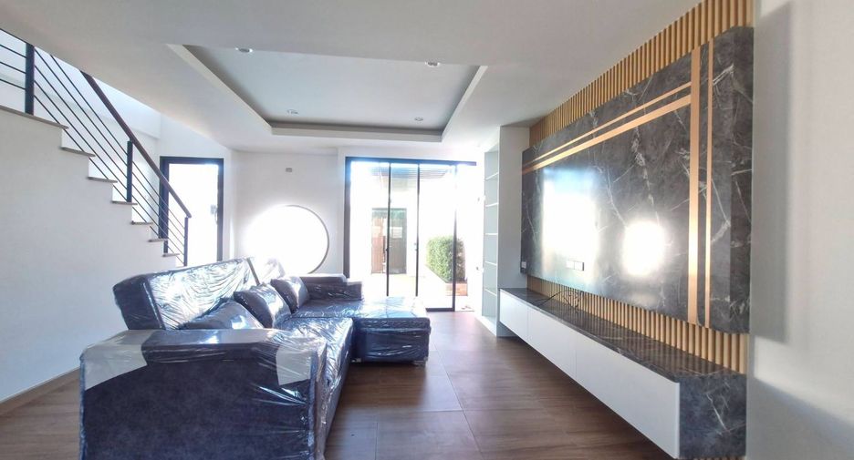 For sale 3 bedrooms house in Bang Saray, Pattaya