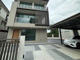 For sale 3 bedrooms house in Prawet, Bangkok