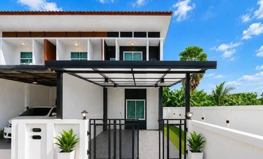 For sale 2 bedrooms townhouse in Bang Lamung, Chonburi